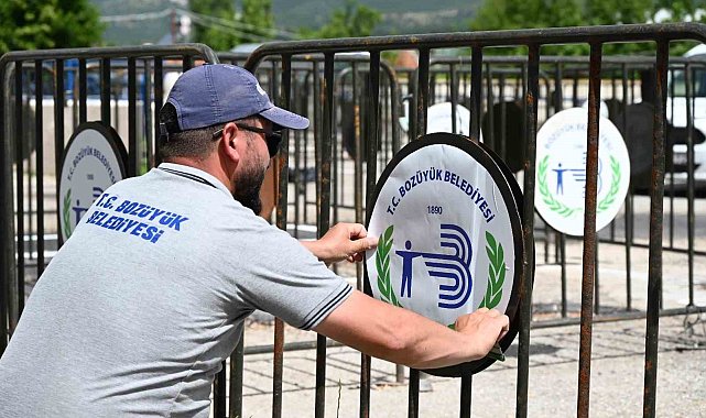 Bozüyük'te kurban satış yerleri hazırlanıyor