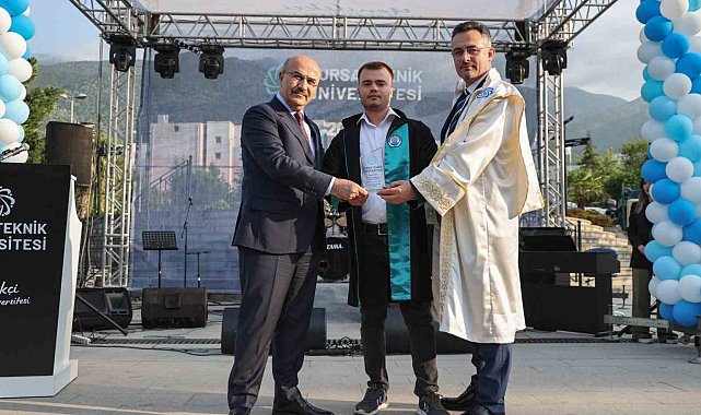 BTÜ 2024 mezunlarını uğurladı