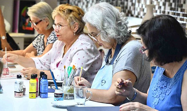 Bu merkezle sağlıklı yaş alıyorlar, Alzheimer ve demanstan korunuyorlar