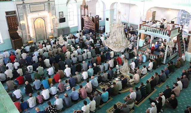 Burdur'da Kurban Bayramı namazı eda edildi