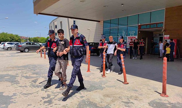 Bursa'da 11 kaçak göçmen sınır dışı edildi