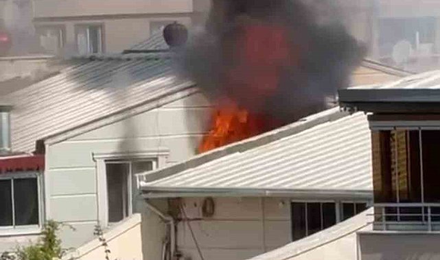 Bursa'da ev alev alev yandı, bina tahliye edildi