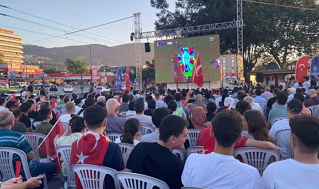 Bursa'da milli heyecan dev ekrandan izlenecek