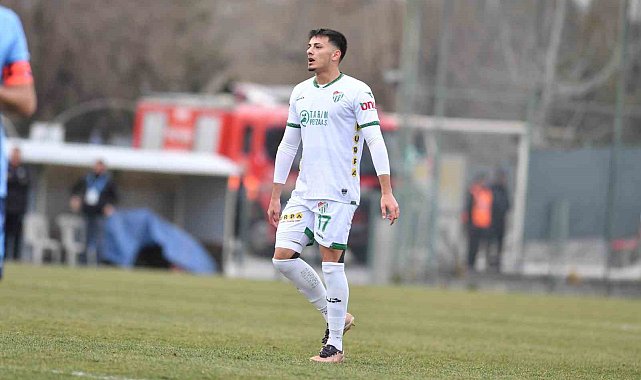 Bursaspor'un 19 yaşındaki futbolcusu Hasan Sabri Karaca futbolu bıraktı