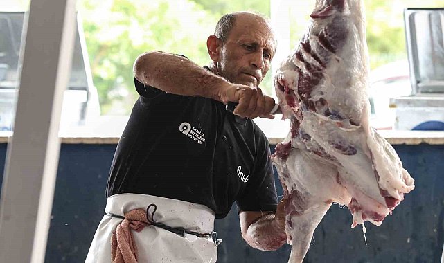 Büyükşehir'den üç noktada ücretsiz kurban kesimi