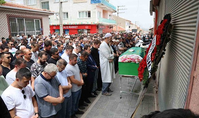 Canice katledilen anne ve oğlu aynı tabutun içinde son yolculuğuna uğurlandı