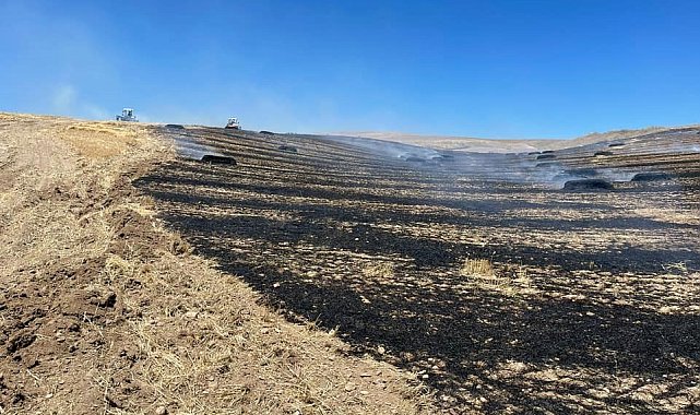 Çankırı'da tarla yangını: Ekiplerin müdahalesi ile söndürüldü