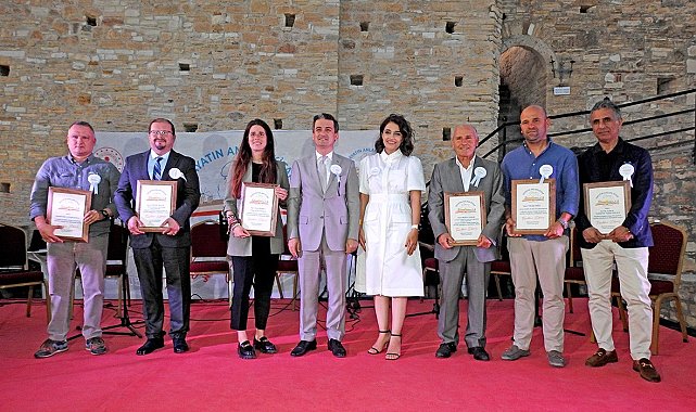 Çeşme'de, "Hayatın Anlamı Kitap" projesinde sezon finali