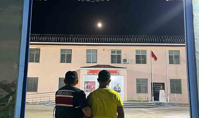 Cinsel istismar suçundan aranan şahsı jandarma yakaladı