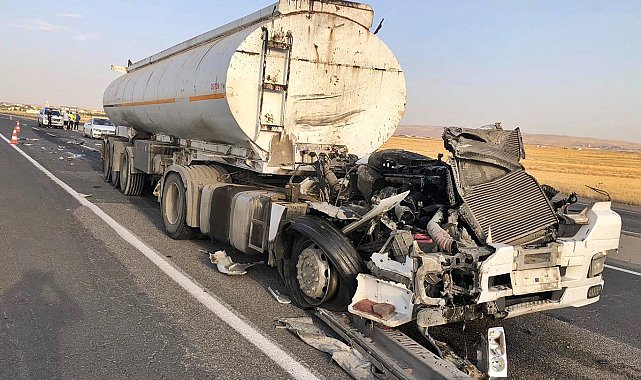 Cizre'de tanker tıra arkadan çarptı: 1 yaralı