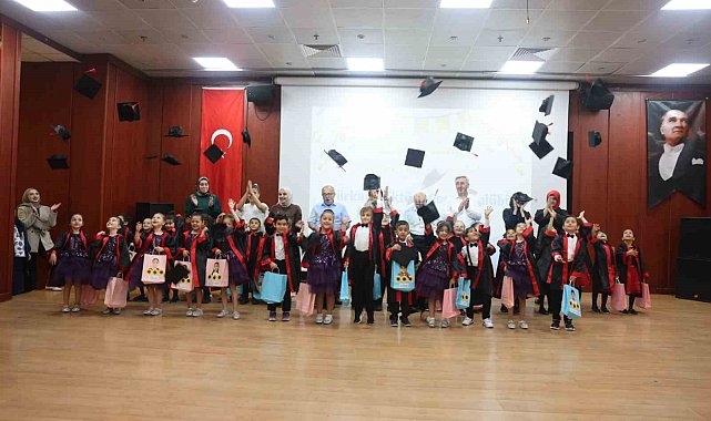 Çocuk kulüplerinde karne heyecanı yaşandı