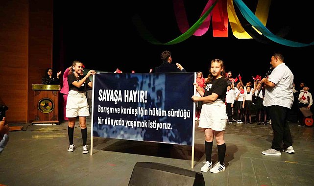 Çocuklardan dünyaya barış mesajı