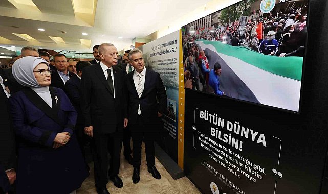 Cumhurbaşkanı Erdoğan, Filistin sergisini gezdi