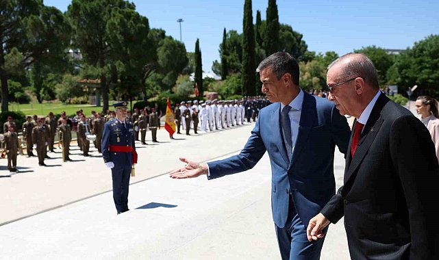 Cumhurbaşkanı Erdoğan, İspanya'da resmi törenle karşılandı