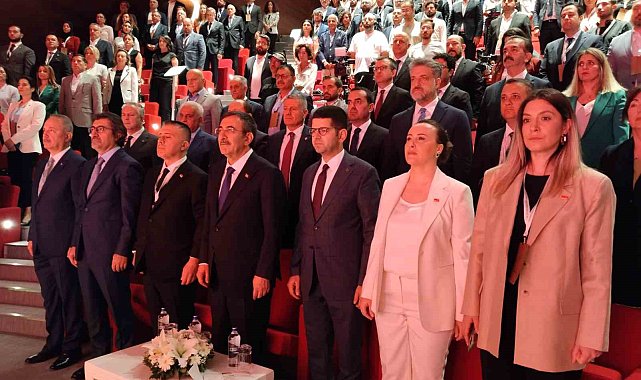 Cumhurbaşkanı Yardımcısı Cevdet Yılmaz: "Sürdürülebilir finans, daha iyi bir gelecek inşa etmenin temel taşını oluşturmaktadır"