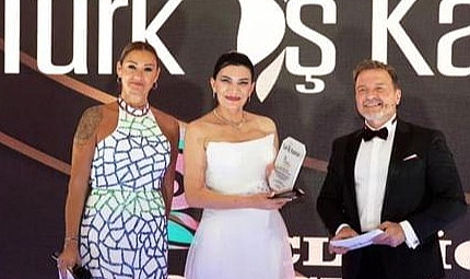 Dafne Sağlıklı Yaşam Sunmanın Ödülünü Aldı