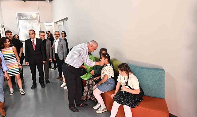 Depremzede ve engelli çocuklar Ali Kuşçu Gökbilim Merkezi'ni ziyaret etti