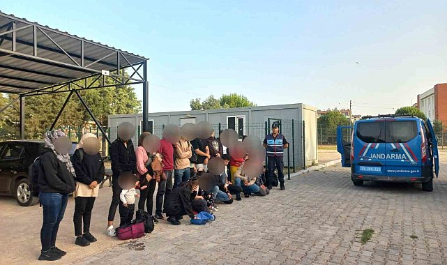 Didim'de 23 düzensiz göçmen yakalandı