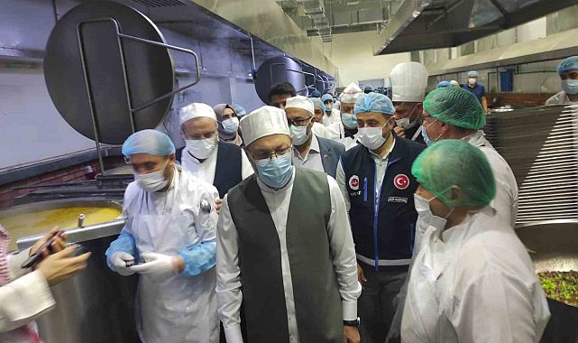 Diyanetin Mekke'deki mutfağından her gün 30 bin hacı adayına 5 çeşit Türk lezzeti