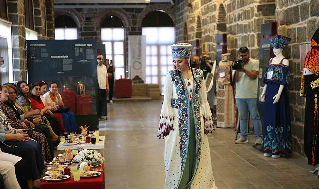 Diyarbakır Olgunlaşma Enstitüsü'nden tarihi müzede defile