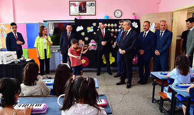 Diyarbakır'da 483 bin 455 öğrenci karne sevinci yaşadı