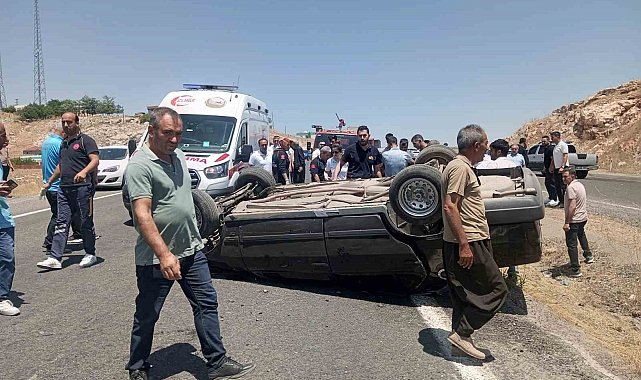 Diyarbakır'da kontrolden çıkan otomobil takla attı: 1 yaralı