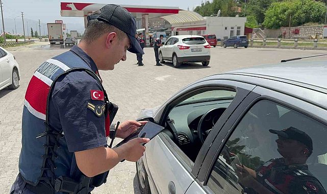 Dönüş yoluna geçen tatilcilere yönelik denetim