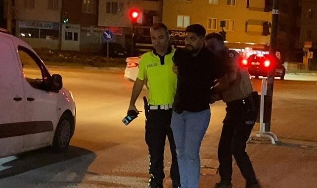 Dur ihtarına uymadı, motosikleti bırakıp kaçtı