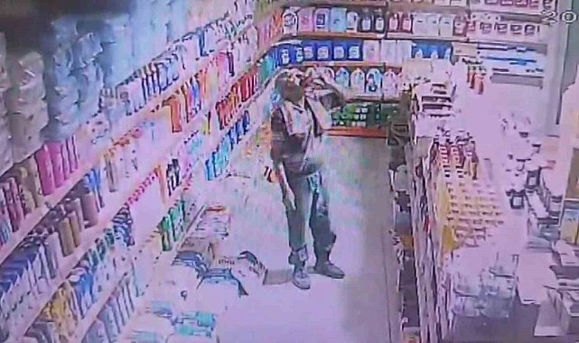 Duvarı delip markete girdi, yakalanınca "Ben değilim" dedi