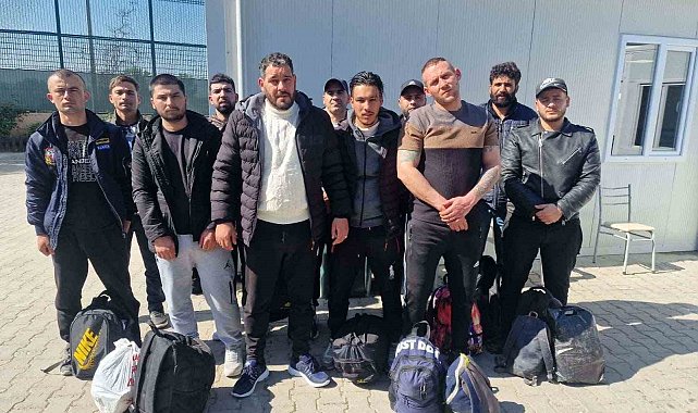 Edirne'de 16 kaçak göçmen yakalandı