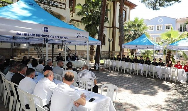 Edremit'te resmi bayramlaşma yapıldı