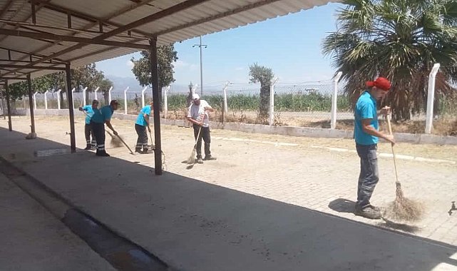 Efeler&#039;de hayvan pazarları bayrama hazırlanıyor