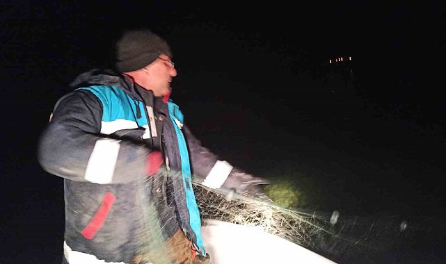 Eğirdir Gölü'nde 800 metre uzatma ağı ele geçirildi