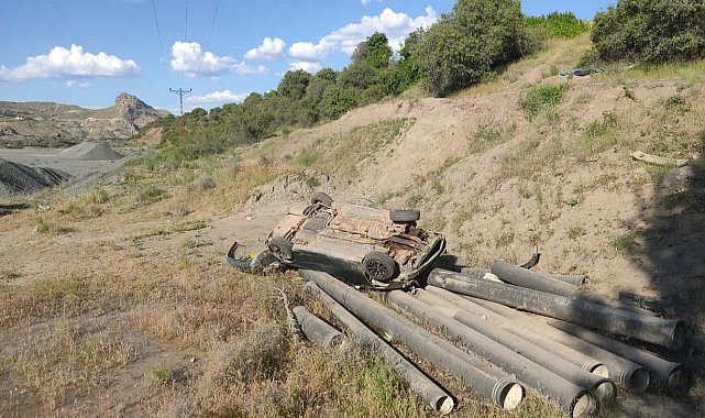 Elazığ'da otomobil şarampole yuvarlandı: 1 ölü, 6 yaralı