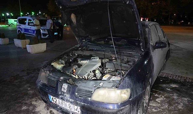 Emanet aldığı araçla önce kaza yaptı, ardından araçta yangın çıktı