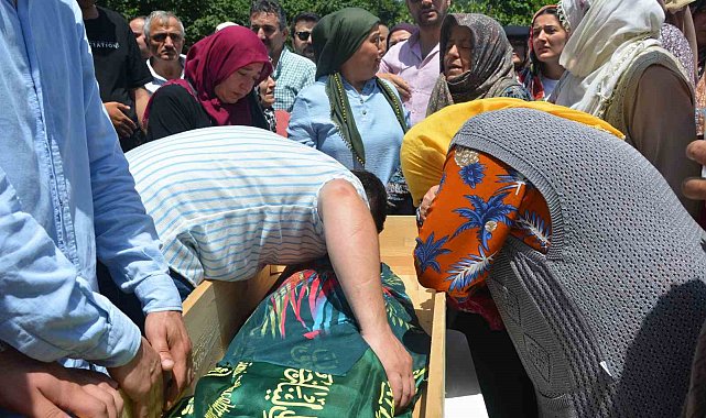 En acı karne tatili: Defne Nur, son yolculuğuna uğurlandı