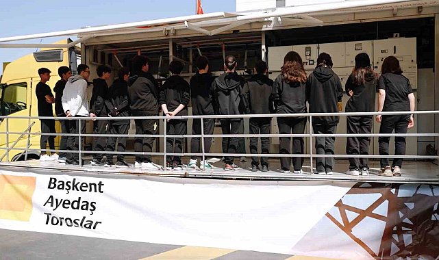 Enerjisa Dağıtım Şirketleri, mobil eğitim merkezi teknolojisini öğrenciler ile buluşturuyor