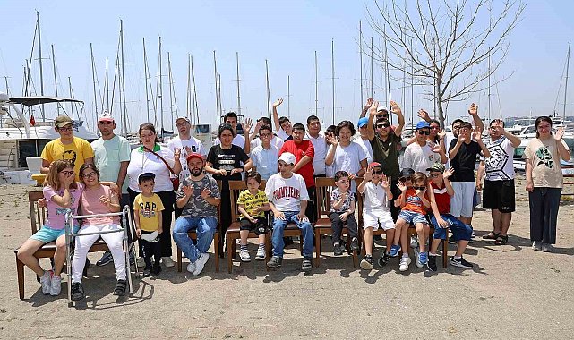 Engelli çocuk ve gençlerin yelkenli heyecanı