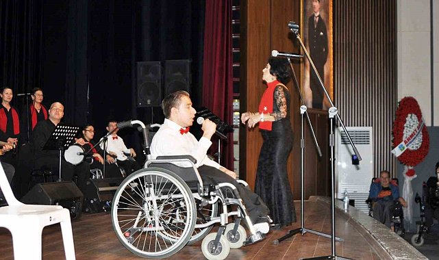 Engelsiz Düşler korosundan muhteşem konser