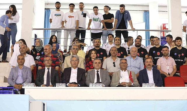 ERÜ 21. Geleneksel Spor Şenliği'nin ödül töreni düzenlendi