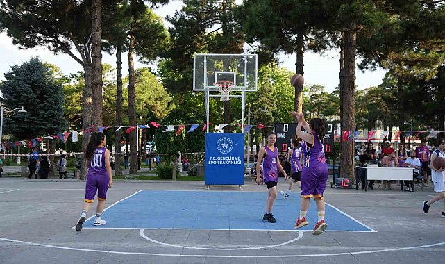 Erzincan'da "Sokaklar Bizim 3x3 Basketbol Gençlik Kupası" başladı