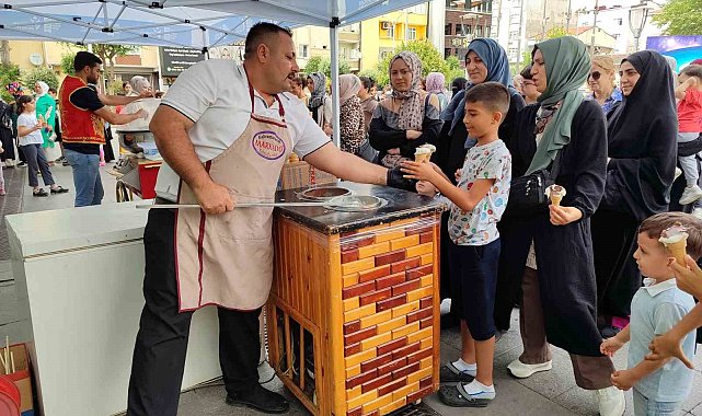 Esenler Belediyesi'nden miniklere karne şenliği