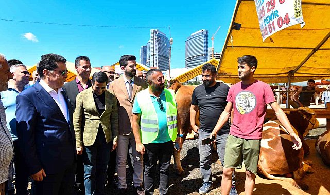 Esenyurt Belediye Başkanı Özer, Mimar Sinan Parkı'nı ziyaret etti