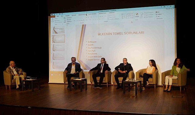 Esenyurt'ta çevre paneli düzenlendi