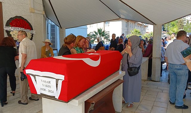 Eski Bakan Yaşar Yakış son yolculuğuna uğurlandı