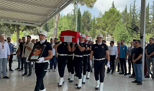 Eski emniyet müdürü kansere yenik düştü