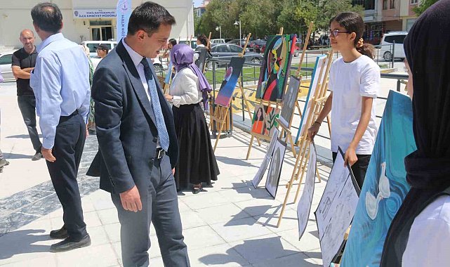 Eskil'de kursiyerlerin ürünleri sergilendi