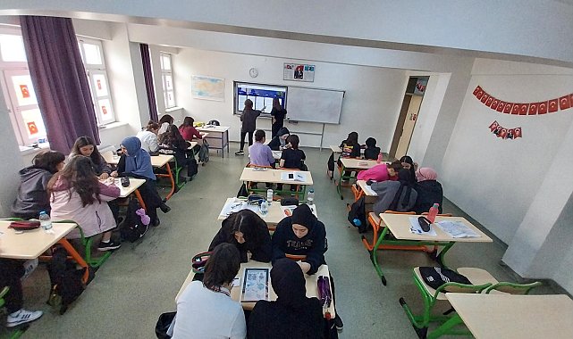 Eskişehir Hacı Süleyman Çakır Kız Anadolu Lisesi öğrencileri uluslararası eTwinning projesine katıldı