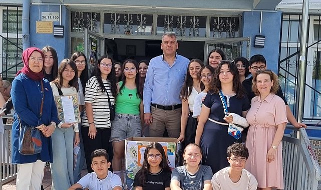 Eskişehir Mehmet Gedik Ortaokulu öğrencilerinden 'Kâğıdın Yolculuğu' adlı 'eTwinning' projesi yoğun ilgi gördü