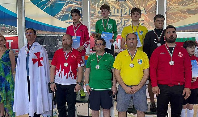 Eskrimcilerden Bulgaristan'da 4 madalya